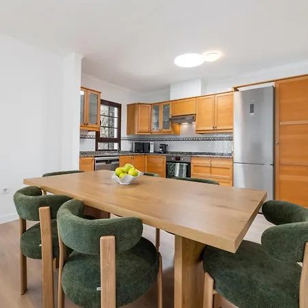 Amara - Sea Views & Private Heated Pool
