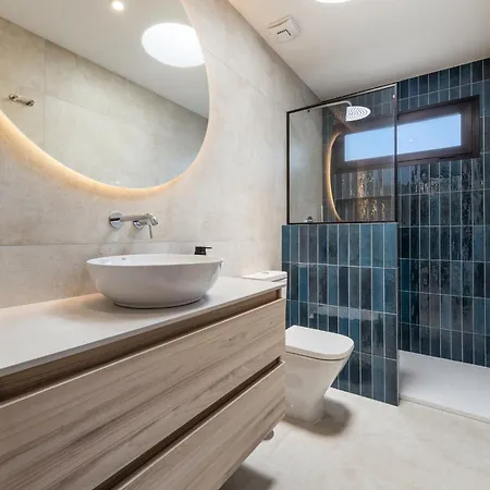 Amara - Sea Views & Private Heated Pool Willa *
