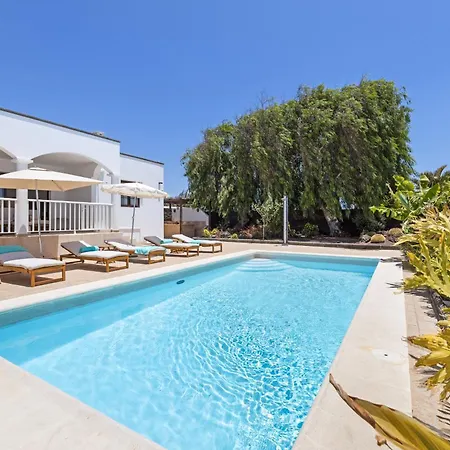 Amara - Sea Views & Private Heated Pool Willa *
